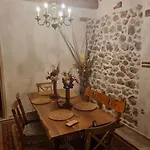Stone House - πέτρινο Σαλέ *