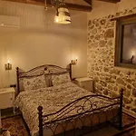 Σαλέ Stone House - πέτρινο *