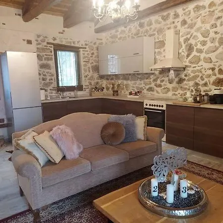 Stone House - πέτρινο * Aliartos