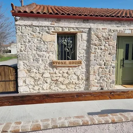 Stone House - πέτρινο Aliartos