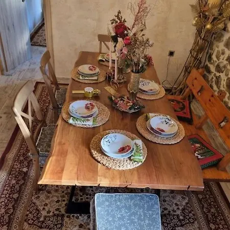 Stone House - πέτρινο *