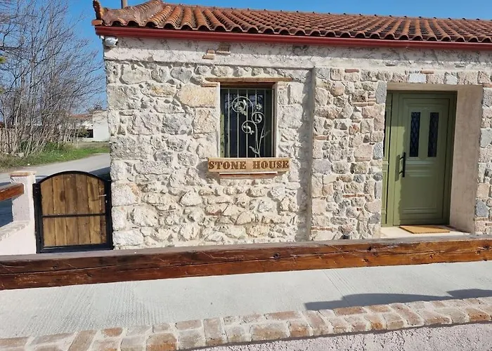 Stone House - πέτρινο Aliartos