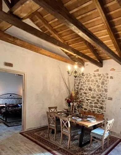 Chalet Stone House - πέτρινο Aliartos