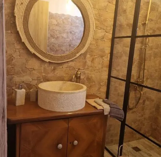 Stone House - πέτρινο Chalet Aliartos