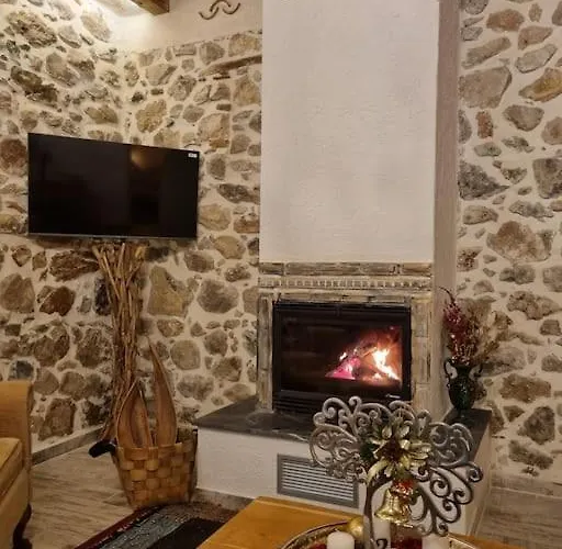 Stone House - πέτρινο Chalet Aliartos