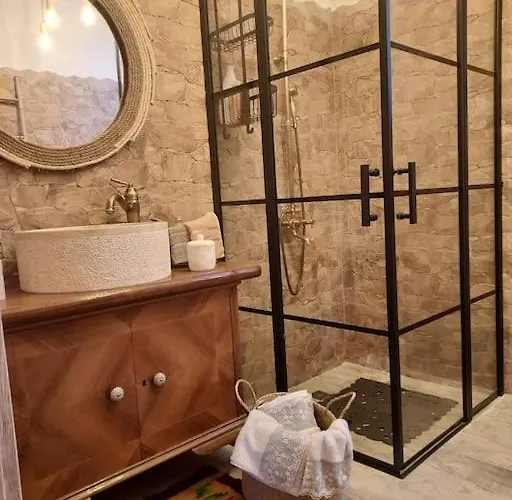 Stone House - πέτρινο Aliartos